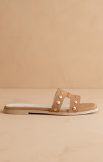 Evelynne Sandal in Camel