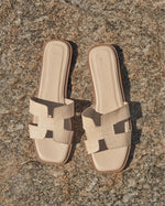 Gordy Slides in Natural Raffia