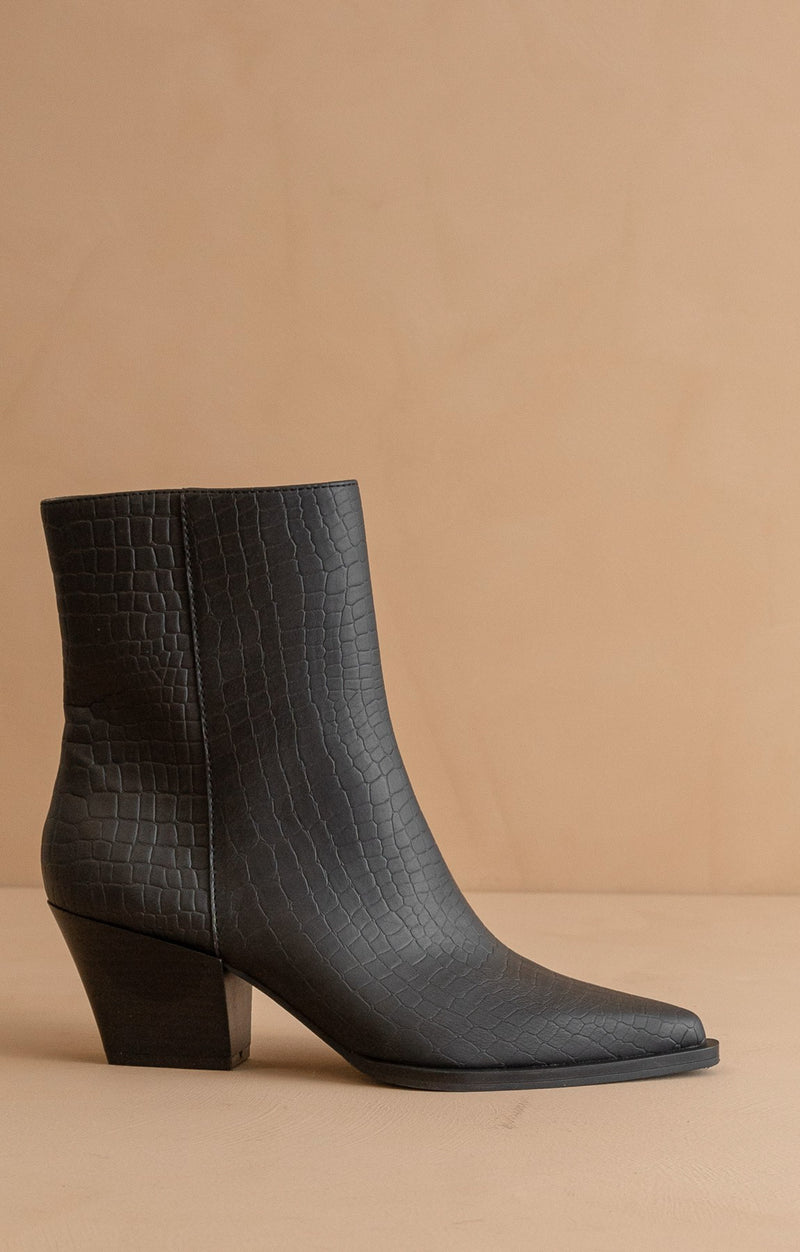 Miley Boot in Black